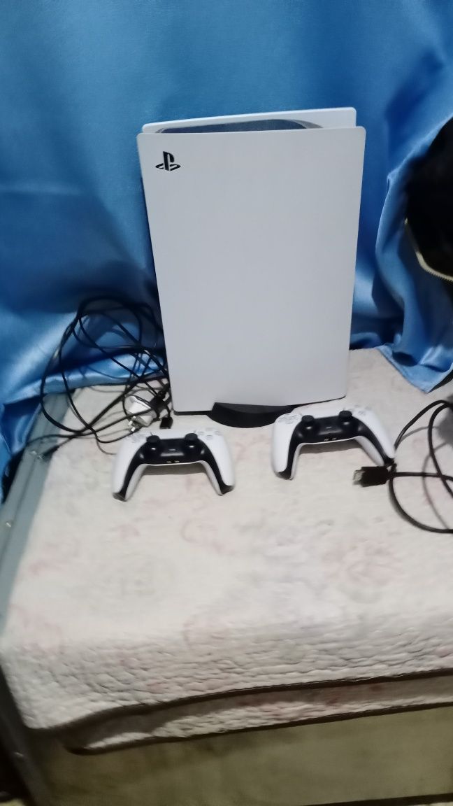 Продам Playstation 5/PS5