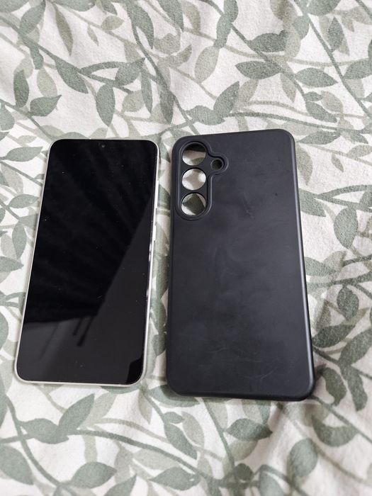 Samsung s24 simplu la schimb cu un Ipone 14 sau 14 pro