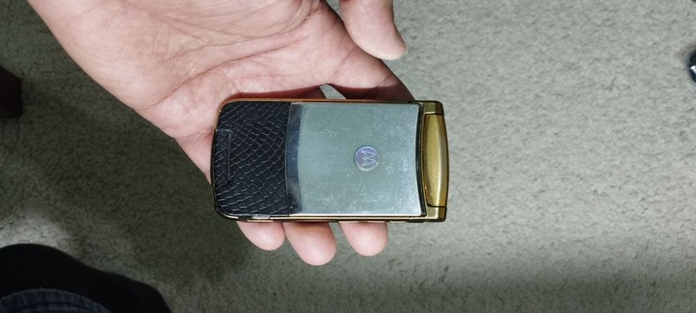 Продаётся телефоны motorola nokia и sony ericsson