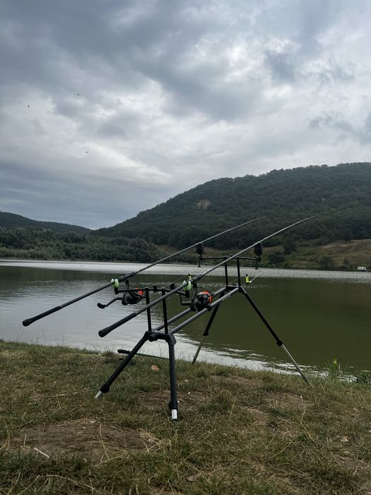 Въдици+ сигнализатори+протеинови топчета