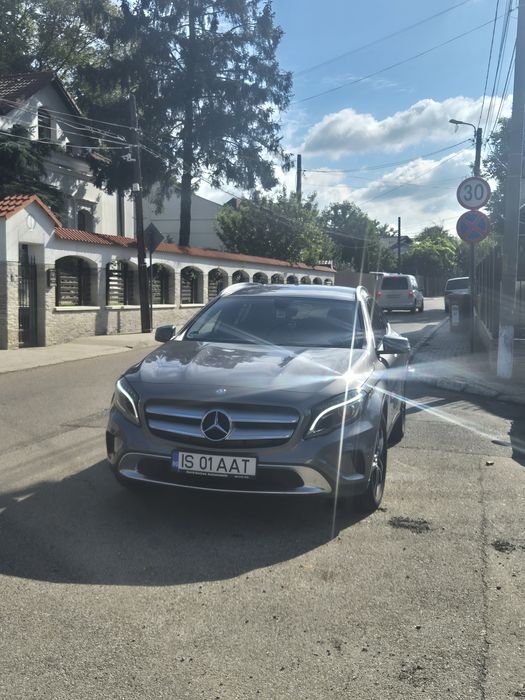 Mercedes-Benz GLA 180