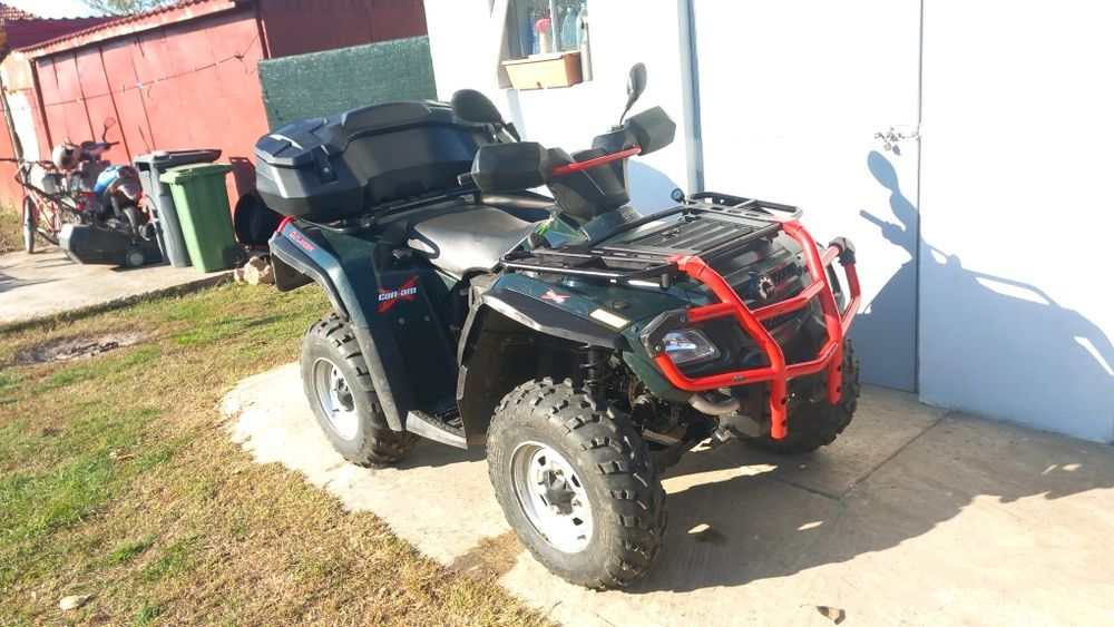 Vând can-am outlander