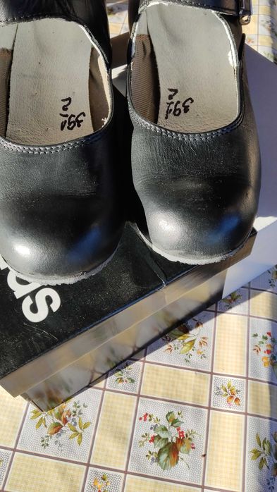 Обувки за народни танци - Скарпини 37.5 и 39.5