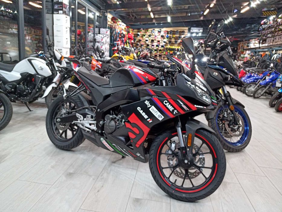 Aprilia RS 125 GP Replica-livrare showroom EST BIKE Campina