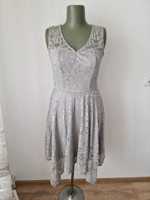 Rochie gri, de petrecere, mărimea M, noua