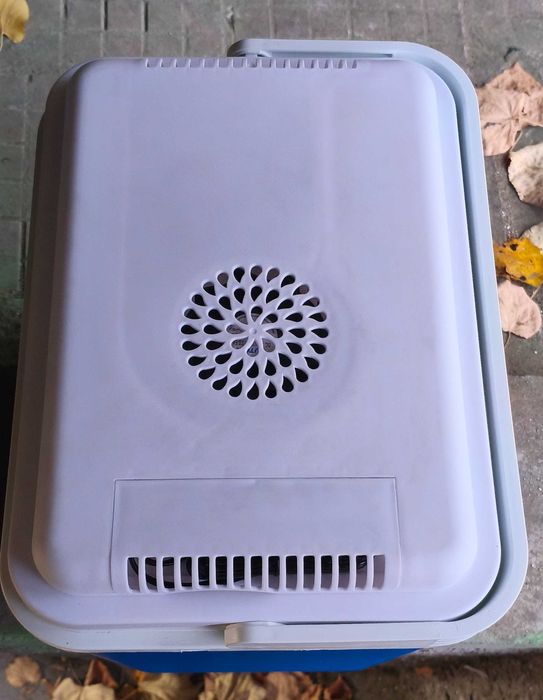 Електрическа хладилна кутия