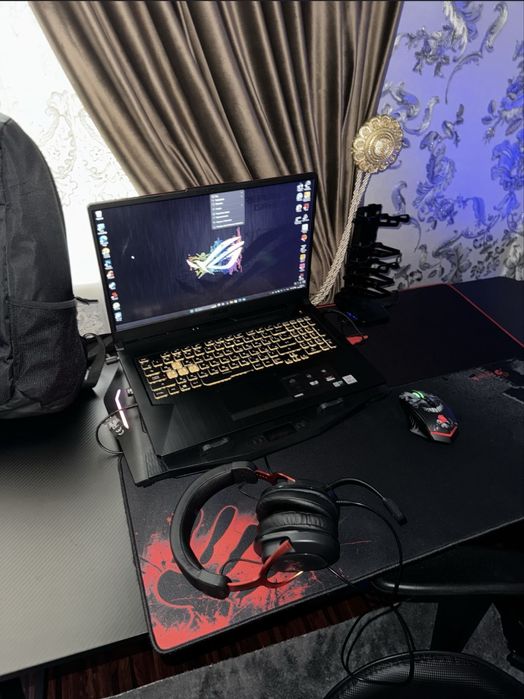 Игровой ноутбук+стол+стул