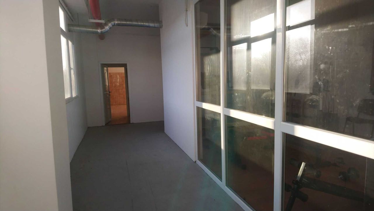 Продава се Склад в Пловдив, Център - 2400 кв.м за 300 €/кв.м - Снимка #9