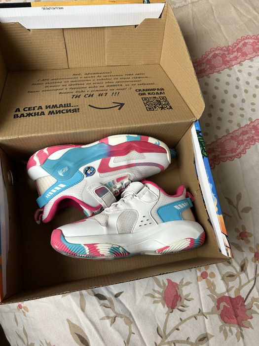 Apj маратонки / Анди студио