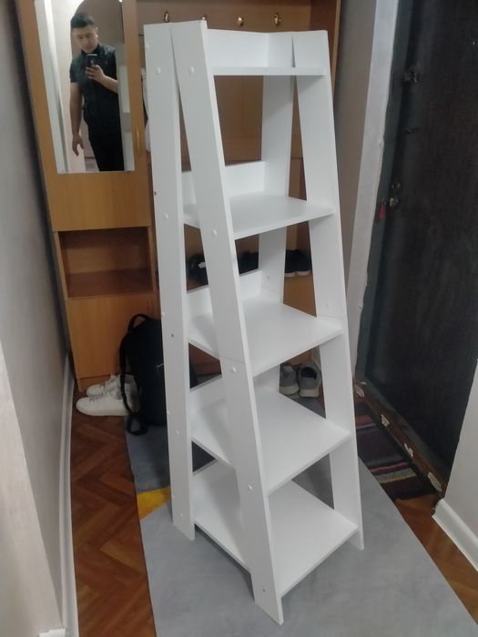 Продается полка, высота 1 ,5 метра , ширина 50 см