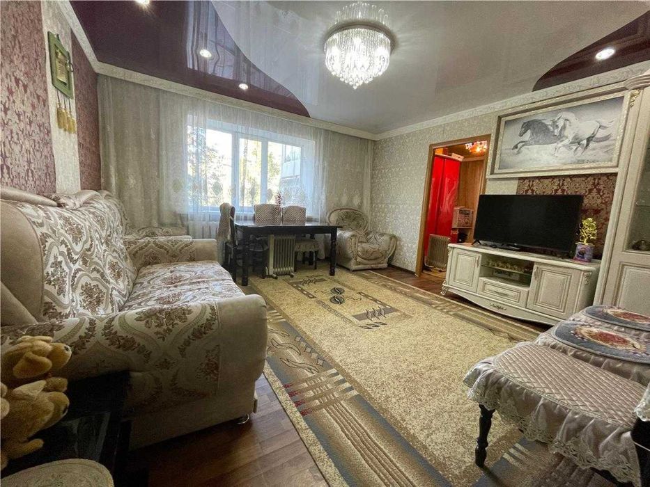 Продам 3х комн квартиру на 6 мкр на 2 этаже