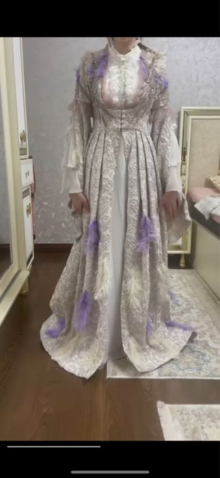 Платье и чапан комплект.