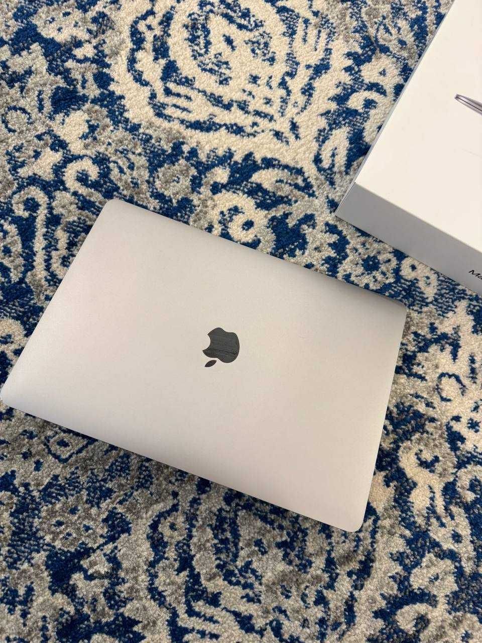 MacBook Air 13-inch