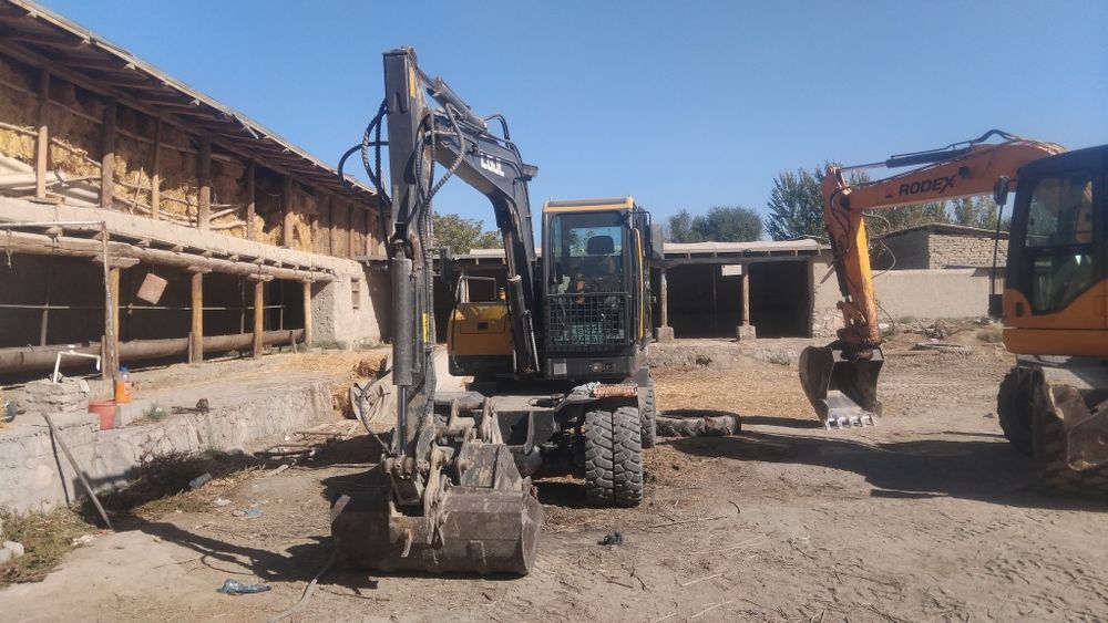 Ekskavator LG680