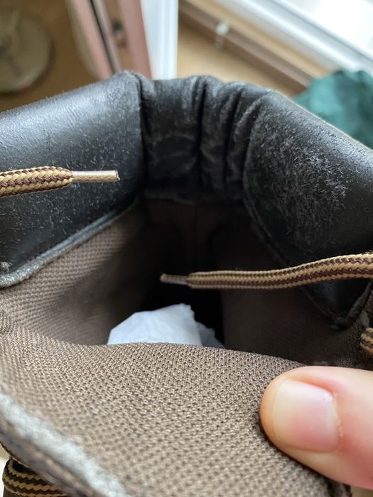 Ghete maro din piele