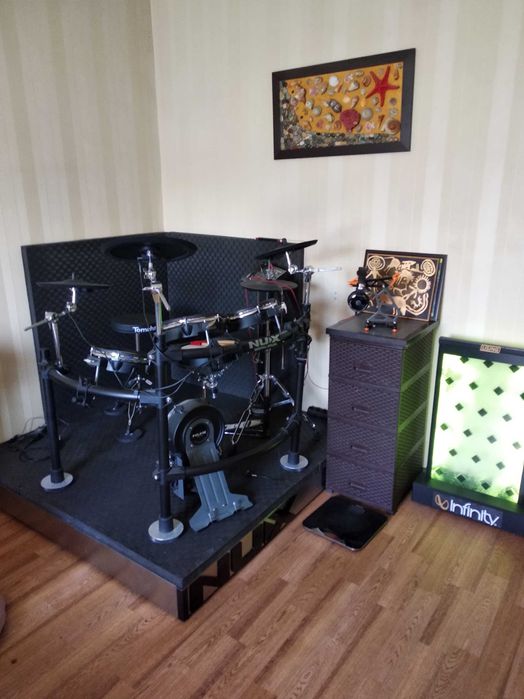 Электронная барабанная установка   Nux DM-8