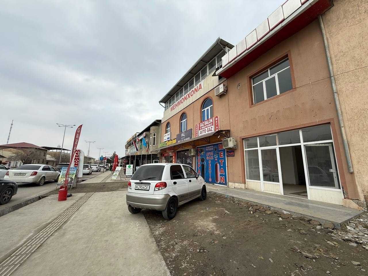 2 qavatli noturar bino sotiladi.
