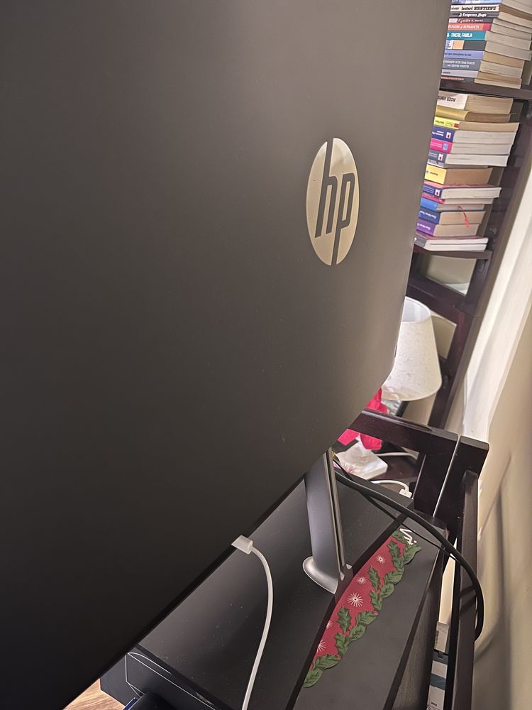 Hp pavilion 31.5 AIO i7 12700t 16gb