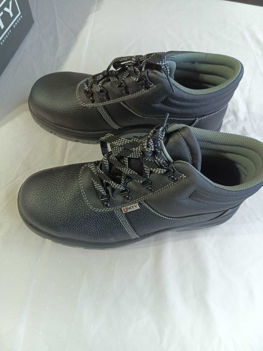 Зимни работни обувки--44 номер