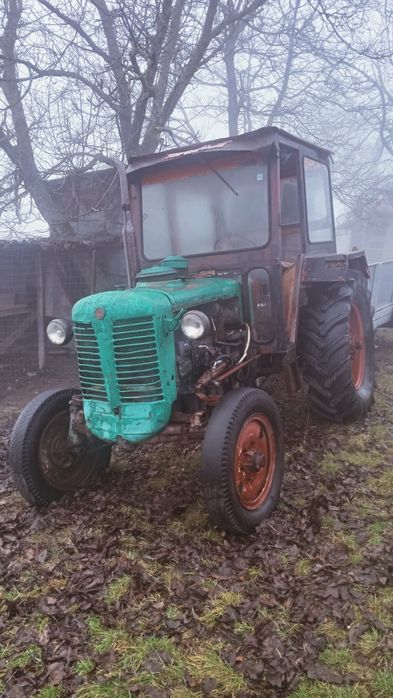 Vând tractor Zetor