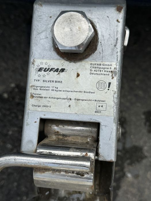 Suport 3 biciclete rabatabil pe carlig auto