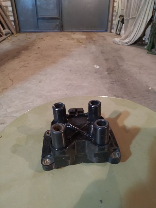 Коммутатор,термостат89, нов.Стартер оригинал б/у все  Нивы CHEVROLET