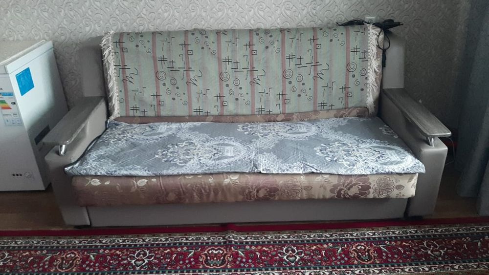 Диван, состояние нормальное