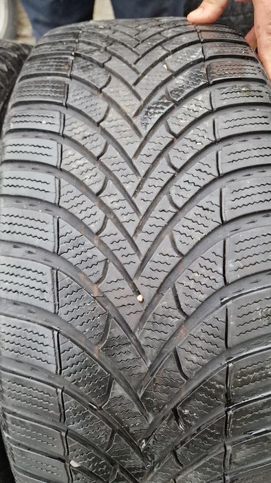 235 50 19 Semperit 2022 2 anvelope iarna