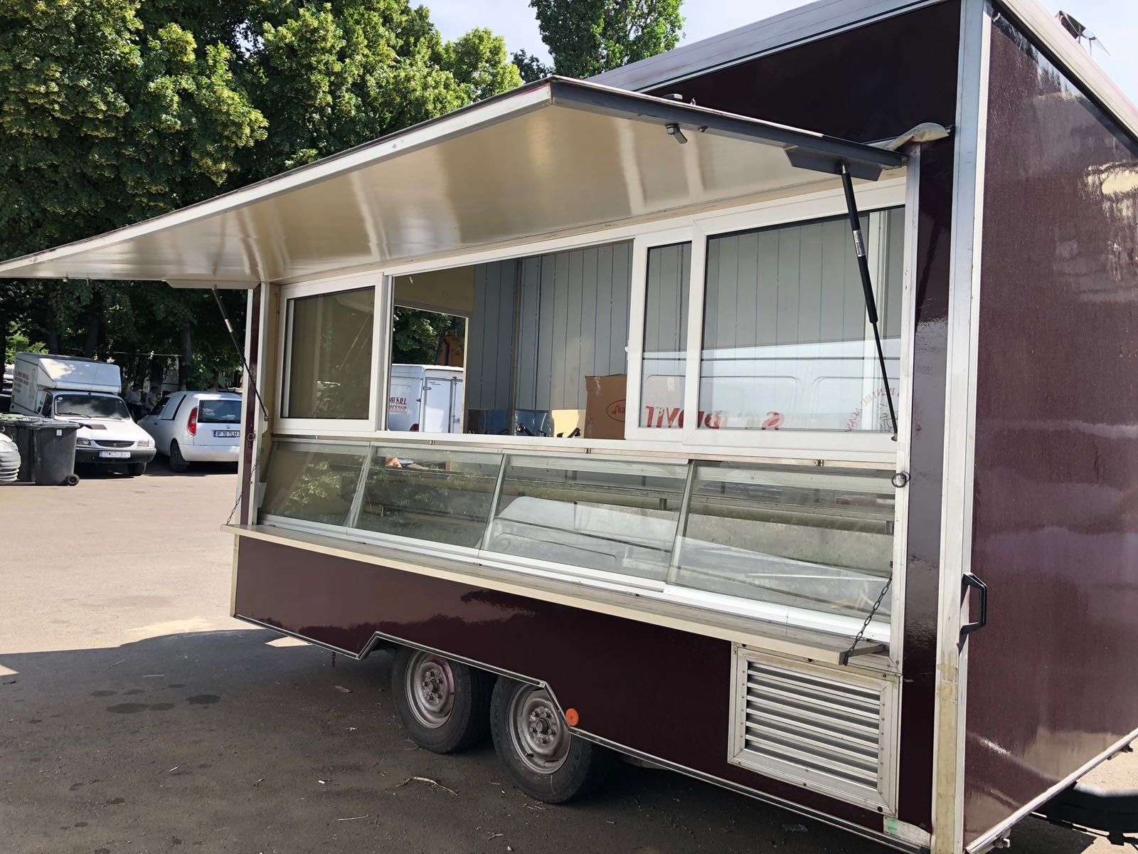 2 rulote food truck (Afacere la cheie)