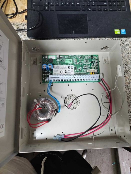 Centrala efractie dsc 1864+Tastatura