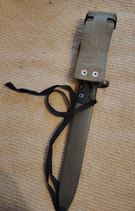 Baioneta sig 57 sau Cetme L  impecabila