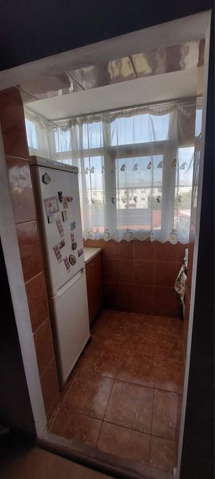 Inchiriez  apartament Rovine