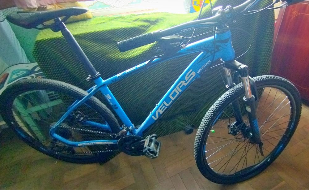 Vând bicicletă velors !
