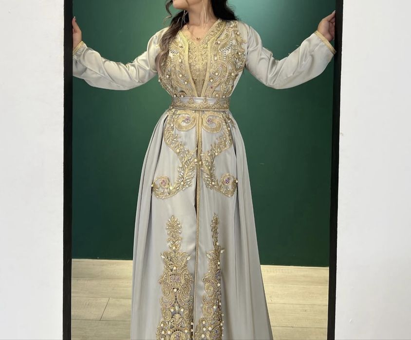 Продаю платья разных фасонов и размеров