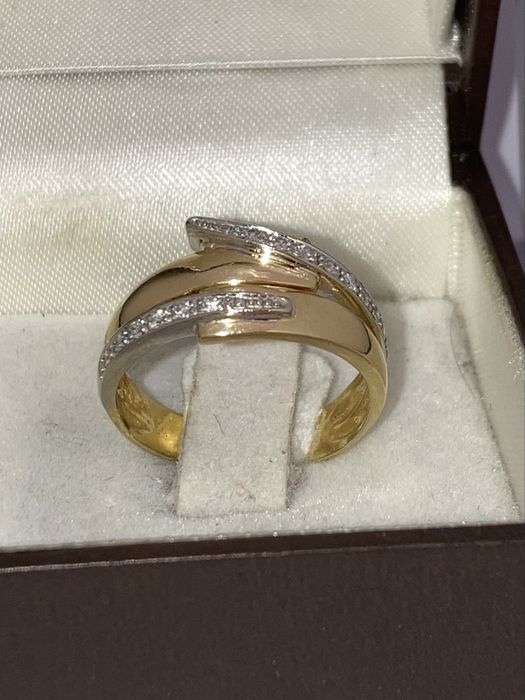 Inel aur 18kt.cu diamante