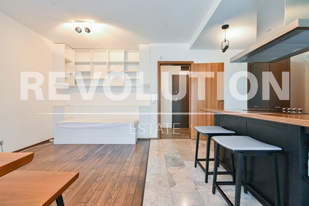 Дава се под наем Двустаен апартамент в София, Оборище - 64 кв.м за 800 € - Снимка #1