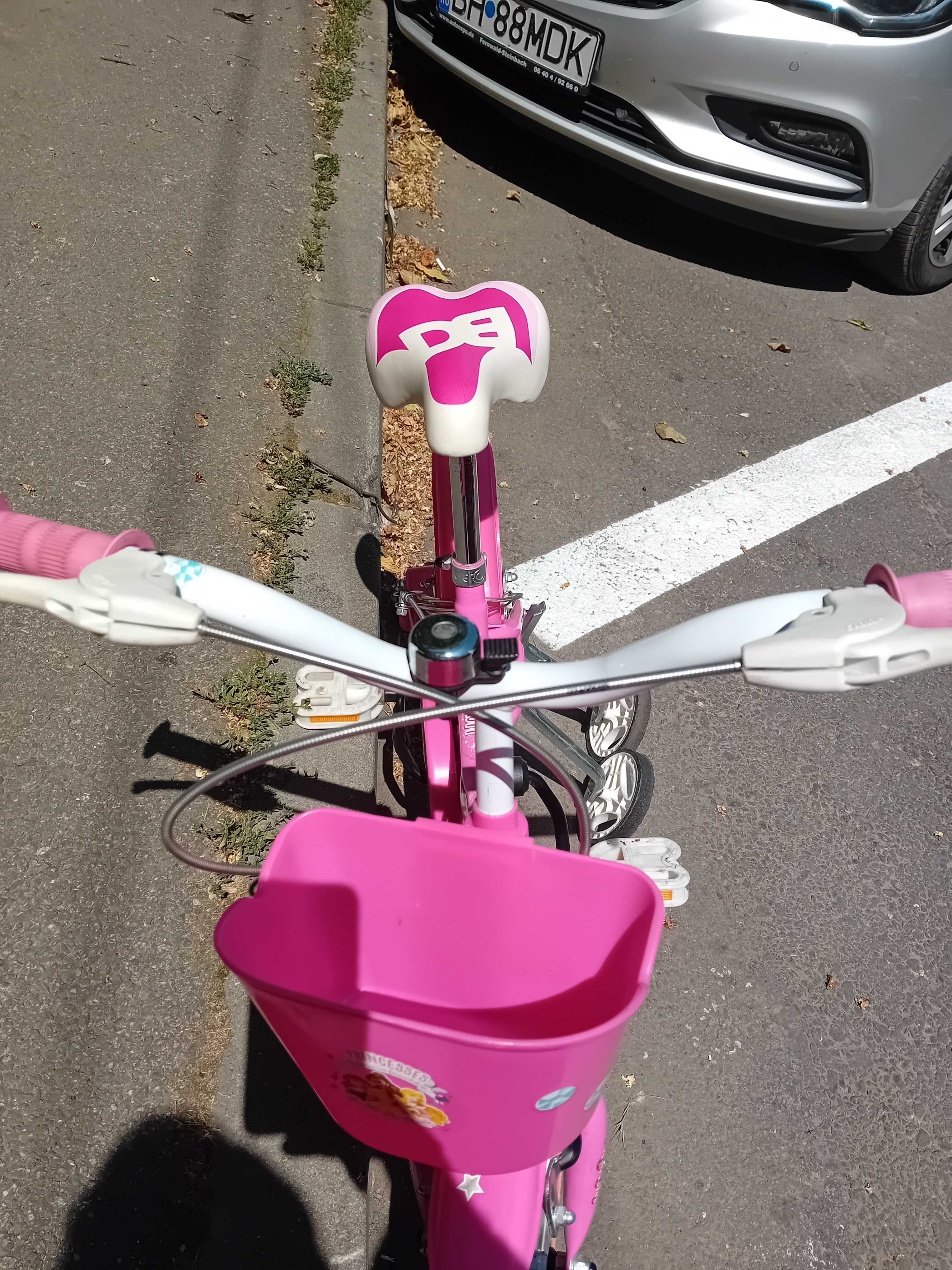Vand bicicleta pentru fete