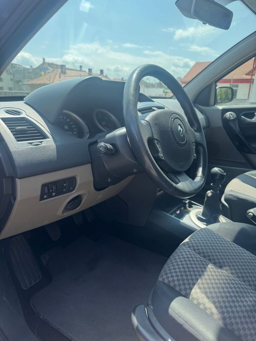 URGENT : Renaul Megane - 1.9 DCI - 2006