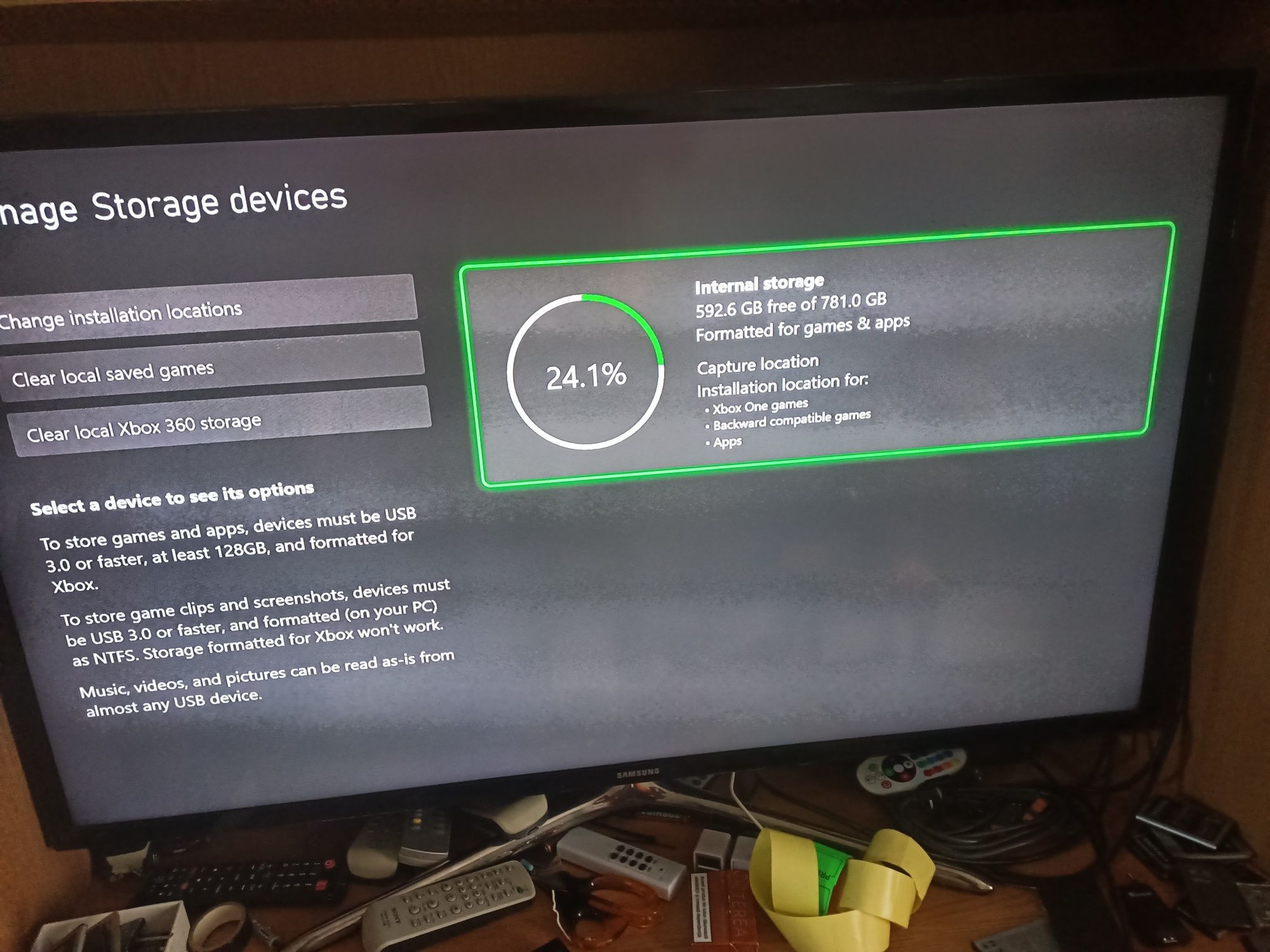 Consola Xbox one  s 1tb, joystick plus un joc, proba in Brașov