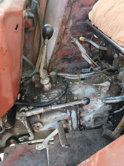 Vând tractor, remorca și plug