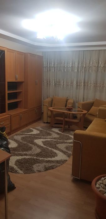 Apartament cu 2 camere de inchiriat