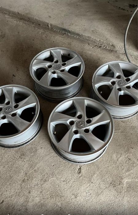 Продам диски от хундай элантрв R15