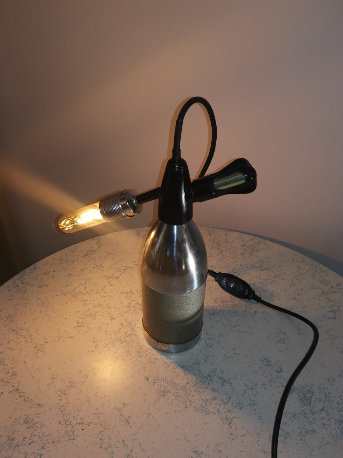 Lampa veioza vintage din sticla de sifon, decorativa, baruri, restaura