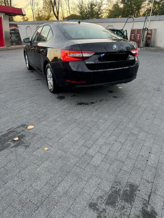 Dezmembrez Skoda Superb 3