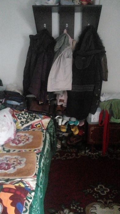 Сдаеться комната в частном 2 этажном доме.На долгий срок..