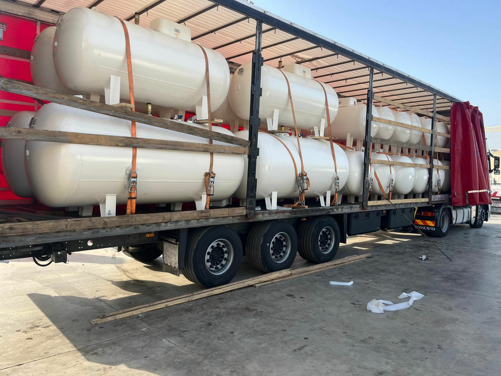 Vindem Bazine Gaz Butelii GPL Rezervoare