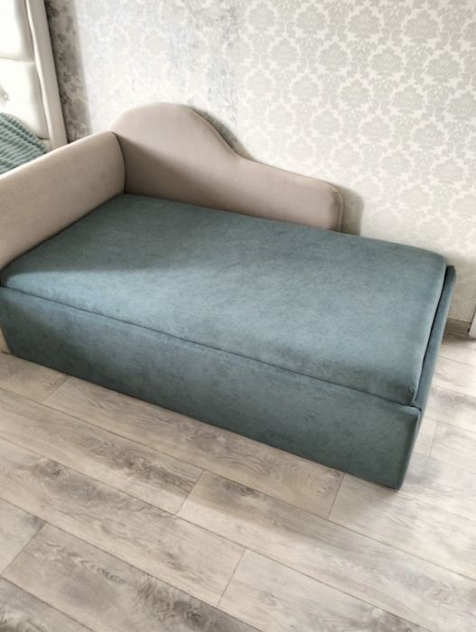 Продам диванчик, детский.