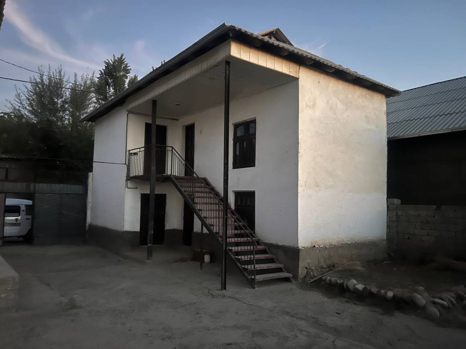 Участка сотилади 8соток