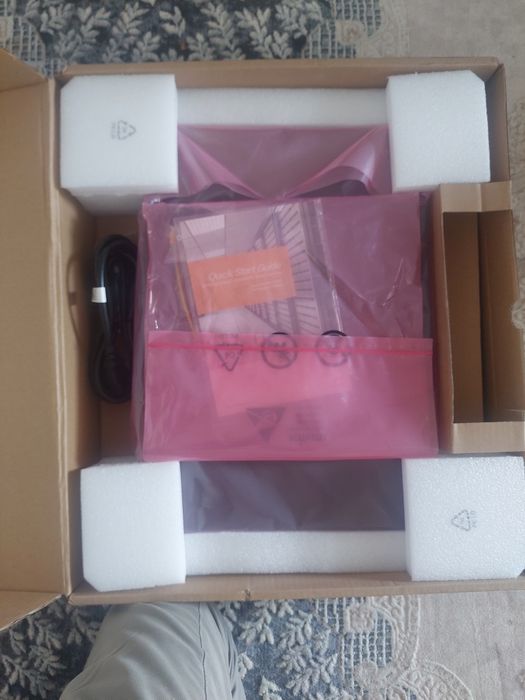 Switch sotiladi 24 talik Ethernet + option 4