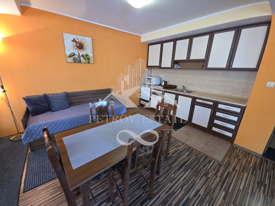 Продава се Хотел в Батак - 560 кв.м за 677 €/кв.м - Снимка #3